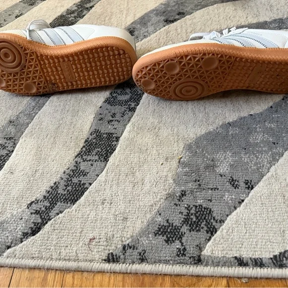 Adidas Classic White and Light Blue Samba Size 8 - Picture 4 of 5